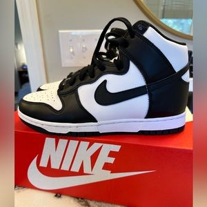 NIB Nike Dunk High Panda